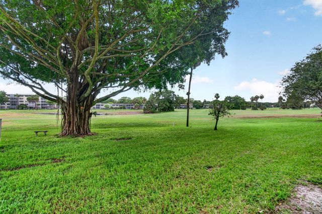 802 CYPRESS GROVE Lane 309, Pompano Beach, FL 33069