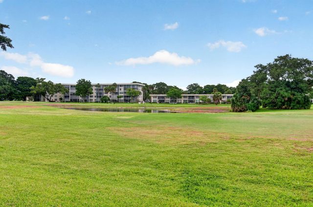802 CYPRESS GROVE Lane 309, Pompano Beach, FL 33069