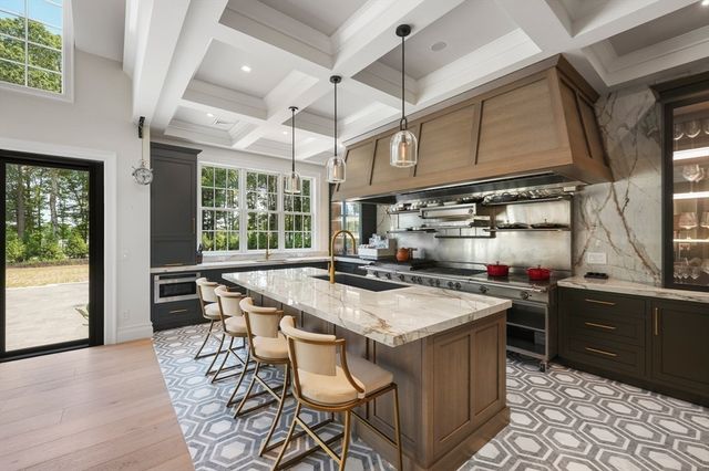 252 Winter Street, Norwell, MA 02061