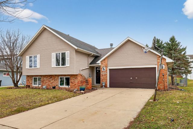 6219 Fairway Drive NW, Rochester, MN 55901