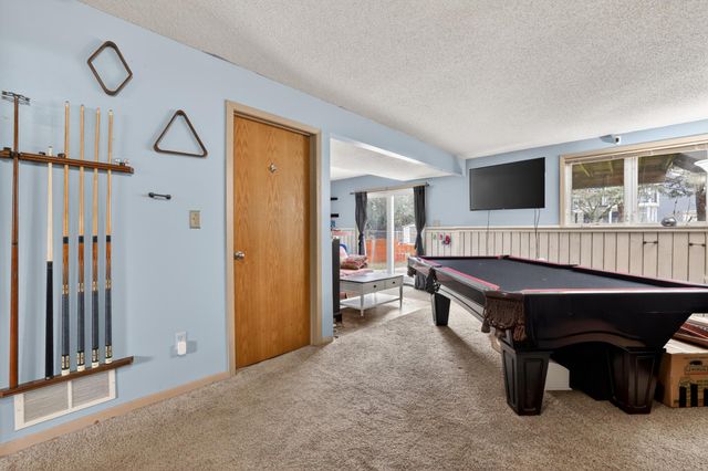 6219 Fairway Drive NW, Rochester, MN 55901