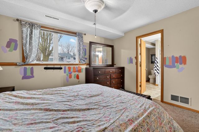 6219 Fairway Drive NW, Rochester, MN 55901