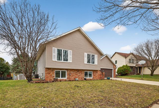 6219 Fairway Drive NW, Rochester, MN 55901