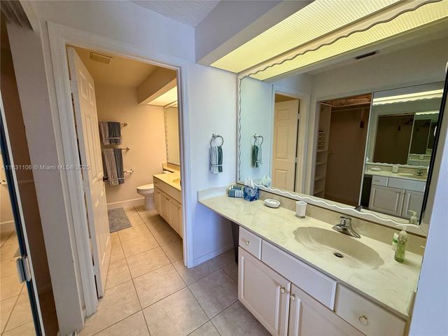 645 SE 25th Ln, Homestead, FL 33033