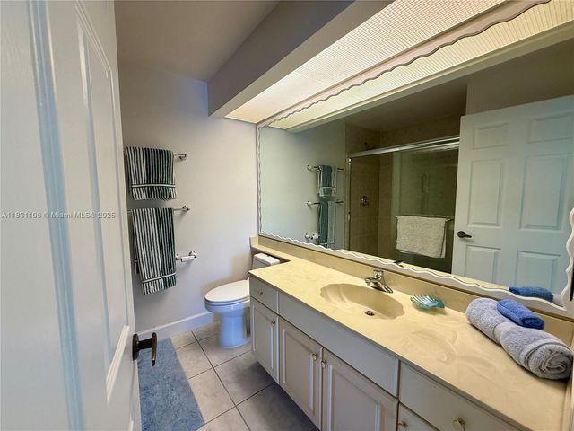 645 SE 25th Ln, Homestead, FL 33033
