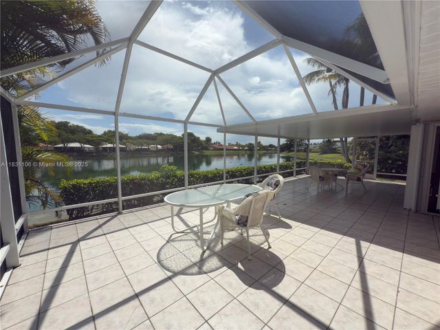 645 SE 25th Ln, Homestead, FL 33033