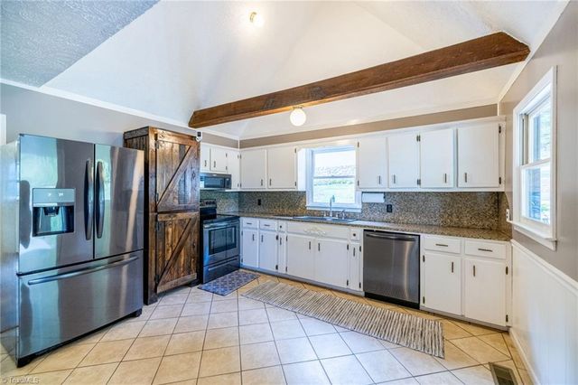 337 Pioneer Ridge, Sparta, NC 28675