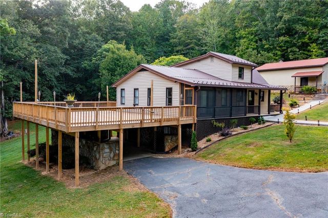 337 Pioneer Ridge, Sparta, NC 28675