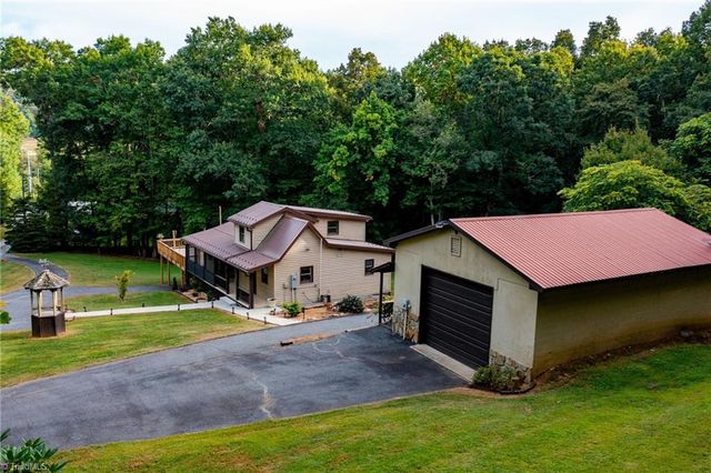 337 Pioneer Ridge, Sparta, NC 28675