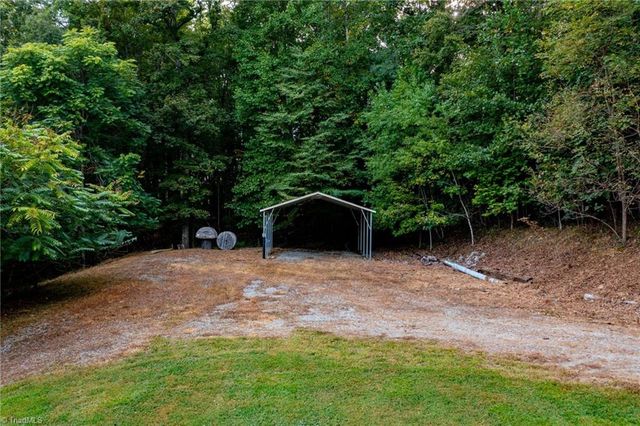 337 Pioneer Ridge, Sparta, NC 28675