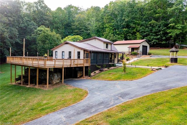 337 Pioneer Ridge, Sparta, NC 28675