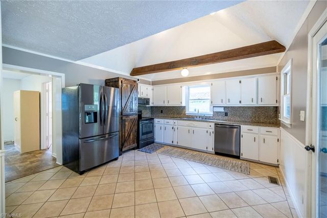 337 Pioneer Ridge, Sparta, NC 28675