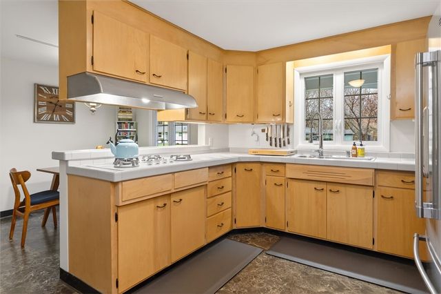 161 Nob Hill, Irondequoit, NY 14617