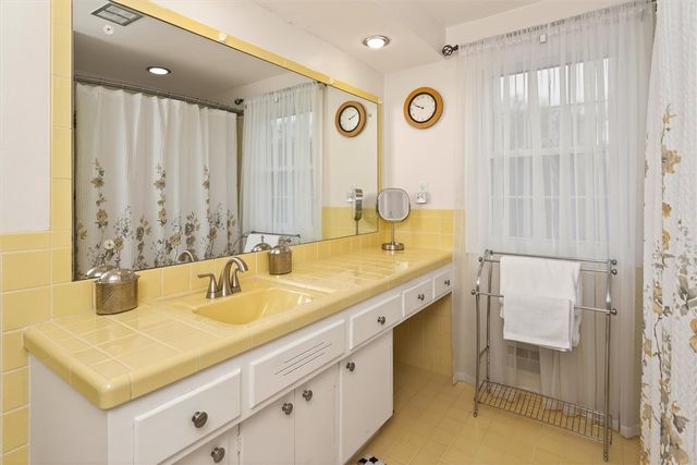 161 Nob Hill, Irondequoit, NY 14617