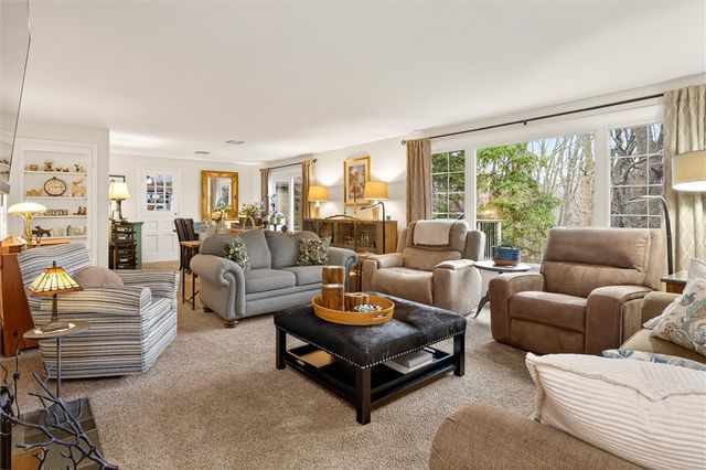 161 Nob Hill, Irondequoit, NY 14617