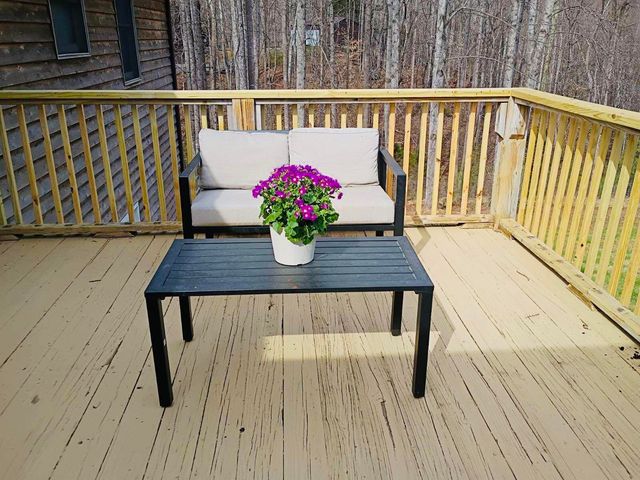2579 Quarles RD, Thaxton, VA 24174