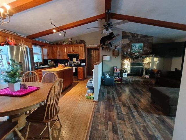 2579 Quarles RD, Thaxton, VA 24174