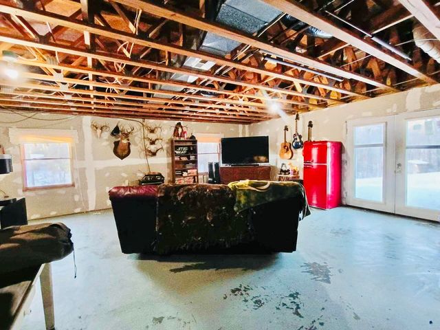 2579 Quarles RD, Thaxton, VA 24174