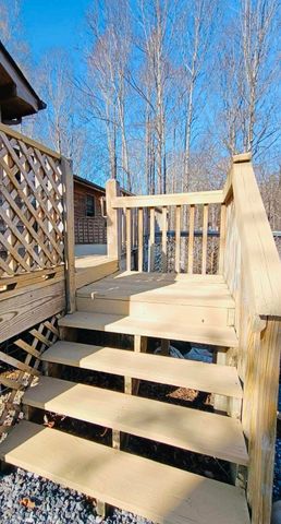 2579 Quarles RD, Thaxton, VA 24174