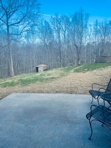 2579 Quarles RD, Thaxton, VA 24174