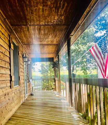 2579 Quarles RD, Thaxton, VA 24174