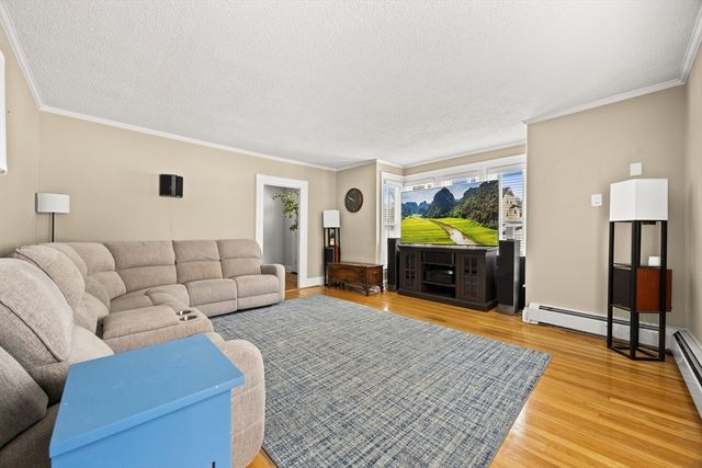 513 Old Post Rd, North Attleboro, MA 02760