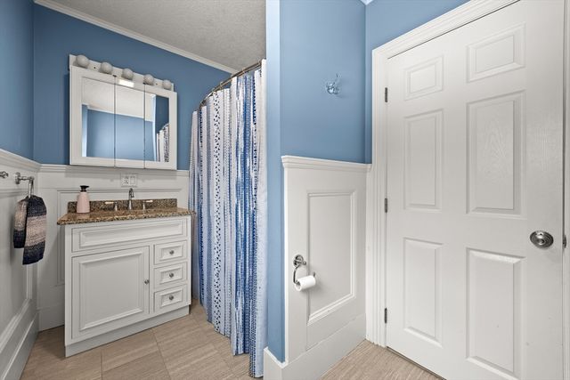 513 Old Post Rd, North Attleboro, MA 02760