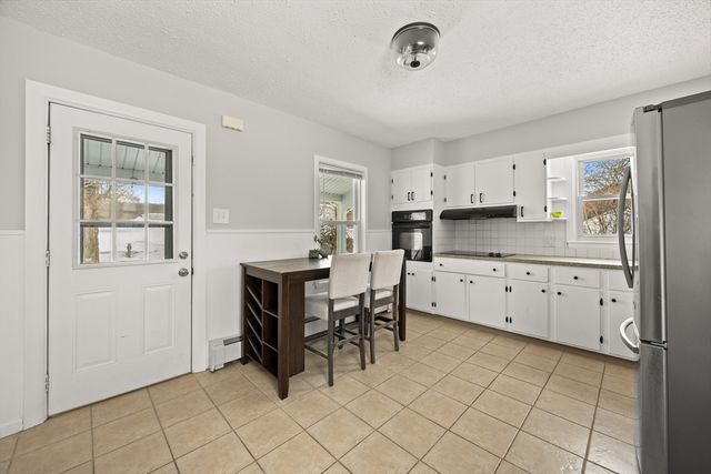 513 Old Post Rd, North Attleboro, MA 02760