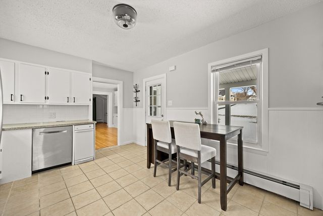 513 Old Post Rd, North Attleboro, MA 02760