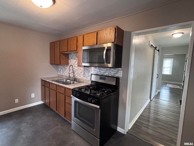 1113 N RUTLEDGE Street, Springfield, IL 62702