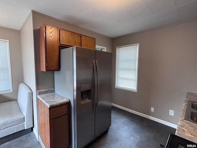 1113 N RUTLEDGE Street, Springfield, IL 62702