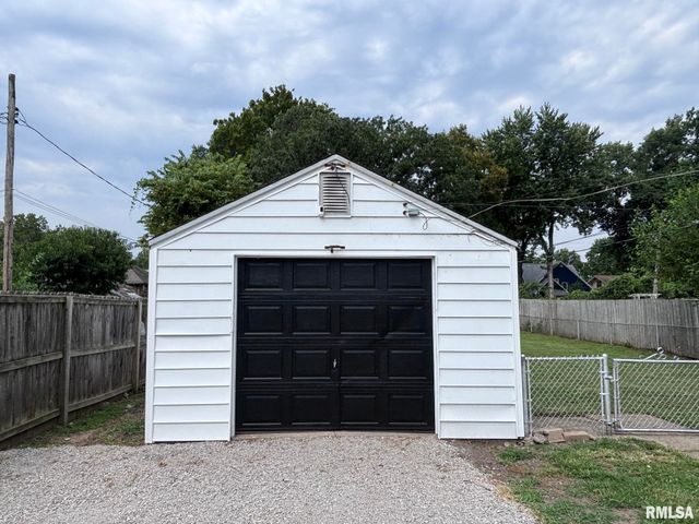 1113 N RUTLEDGE Street, Springfield, IL 62702