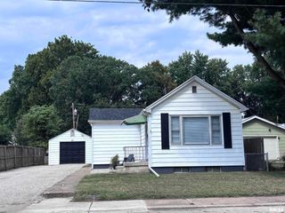 1113 N RUTLEDGE Street, Springfield, IL 62702