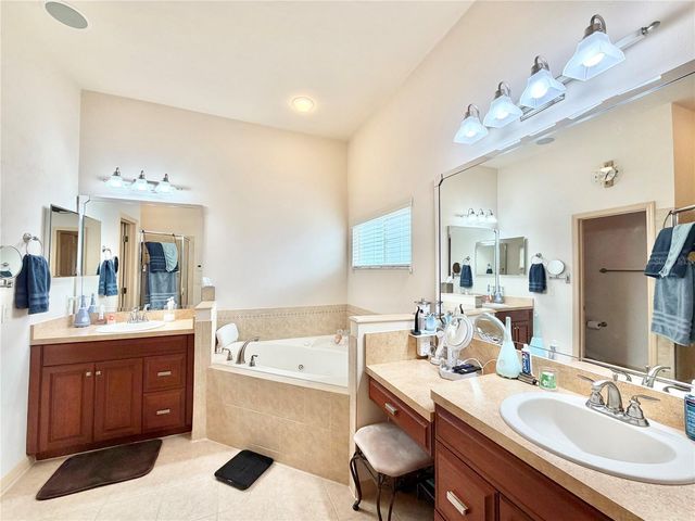 8416 SW 10TH ROAD, Gainesville, FL 32607
