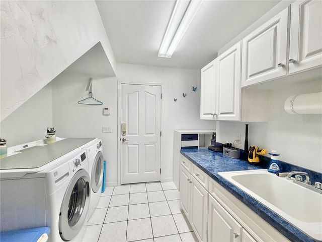 8416 SW 10TH ROAD, Gainesville, FL 32607