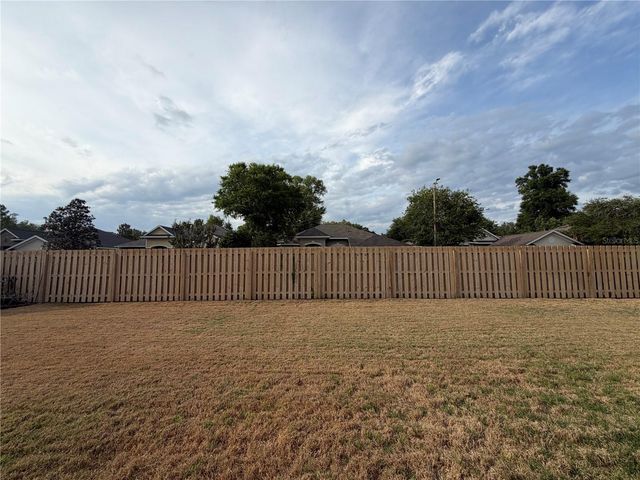 8416 SW 10TH ROAD, Gainesville, FL 32607