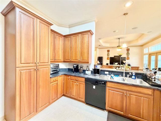 8416 SW 10TH ROAD, Gainesville, FL 32607