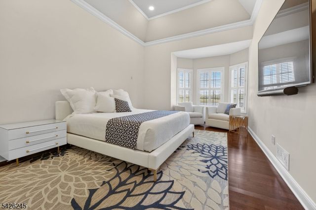 6 Osprey Ct, Washington Twp., NJ 07882