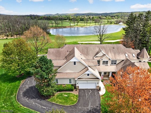 6 Osprey Ct, Washington Twp., NJ 07882