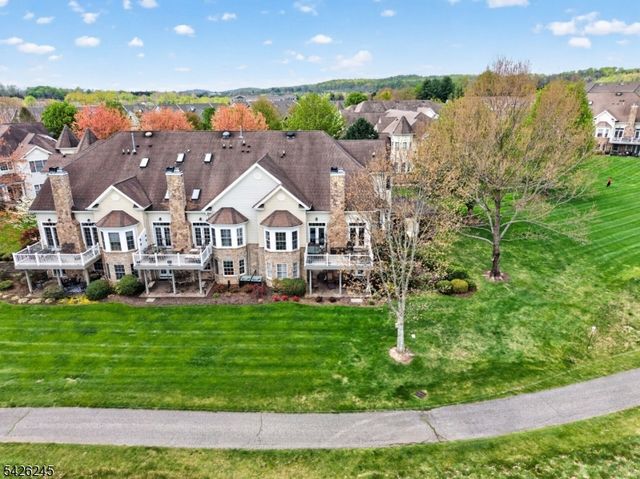6 Osprey Ct, Washington Twp., NJ 07882