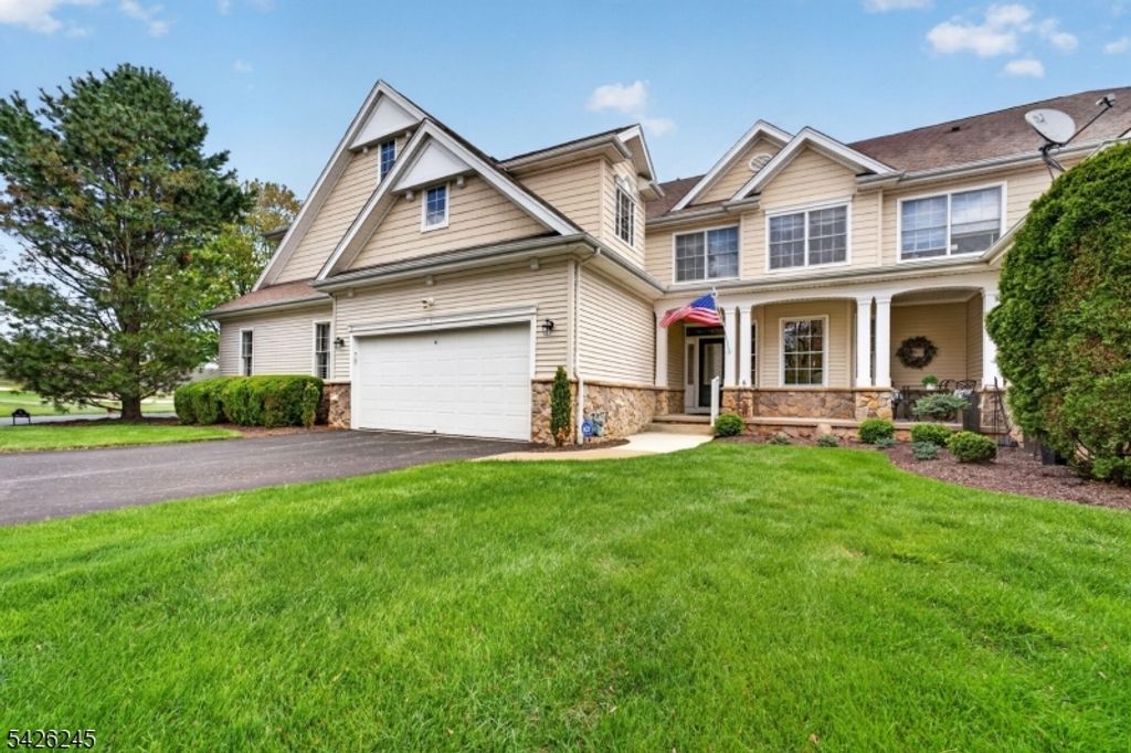 6 Osprey Ct, Washington Twp., NJ 07882