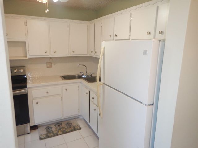 6050 NW 64th Avenue 308, Fort Lauderdale, FL 33319