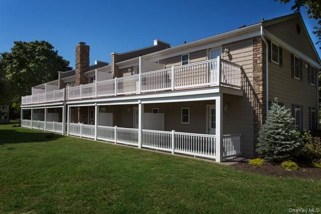 184 Hallock Road 1A1, Lake Grove, NY 11755