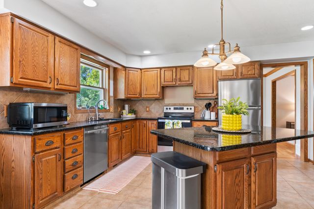 1414 20th Avenue NE, Rochester, MN 55906
