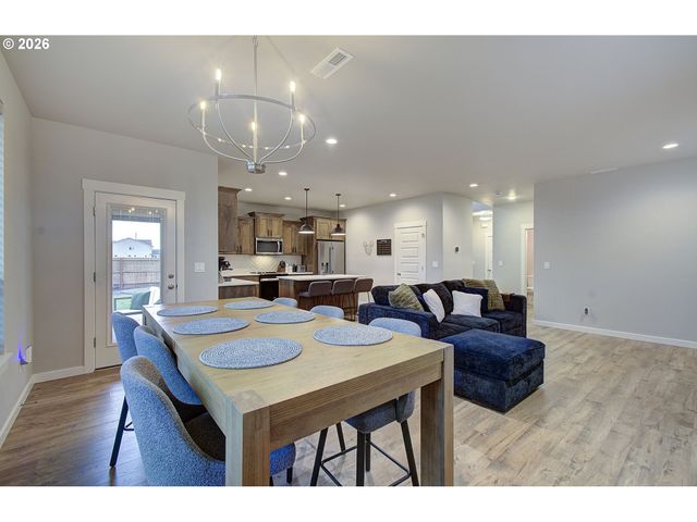 11611 Ne 135TH Ave, Brush Prairie, WA 98606