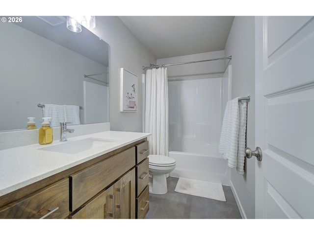 11611 Ne 135TH Ave, Brush Prairie, WA 98606