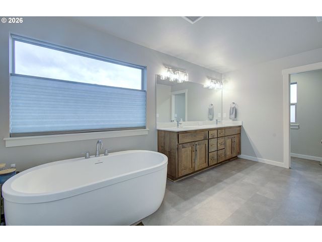 11611 Ne 135TH Ave, Brush Prairie, WA 98606