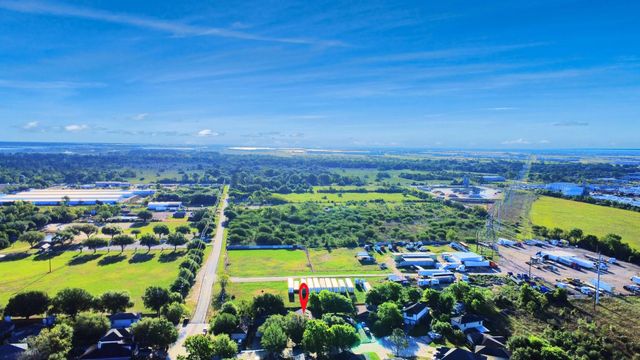 1611 Bob White Street, Brookshire, TX 77423