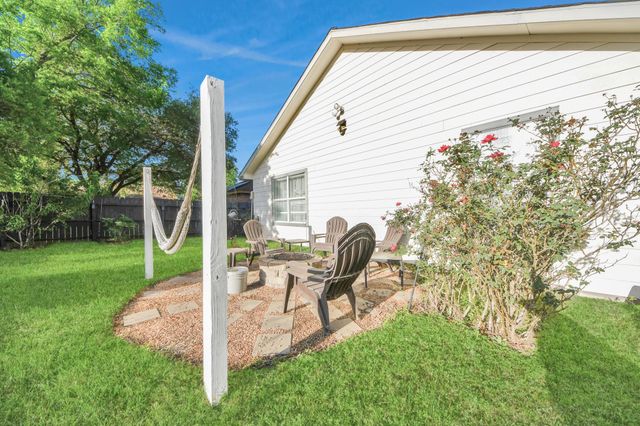 1611 Bob White Street, Brookshire, TX 77423
