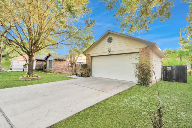 1611 Bob White Street, Brookshire, TX 77423